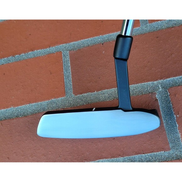 Strata By Callaway Blade Putter 33.5" Right Handed Black Stainless Steel - Picture 2 of 16